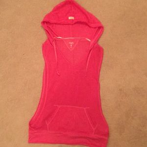 Hooded Sleeveless Kensie Performance!